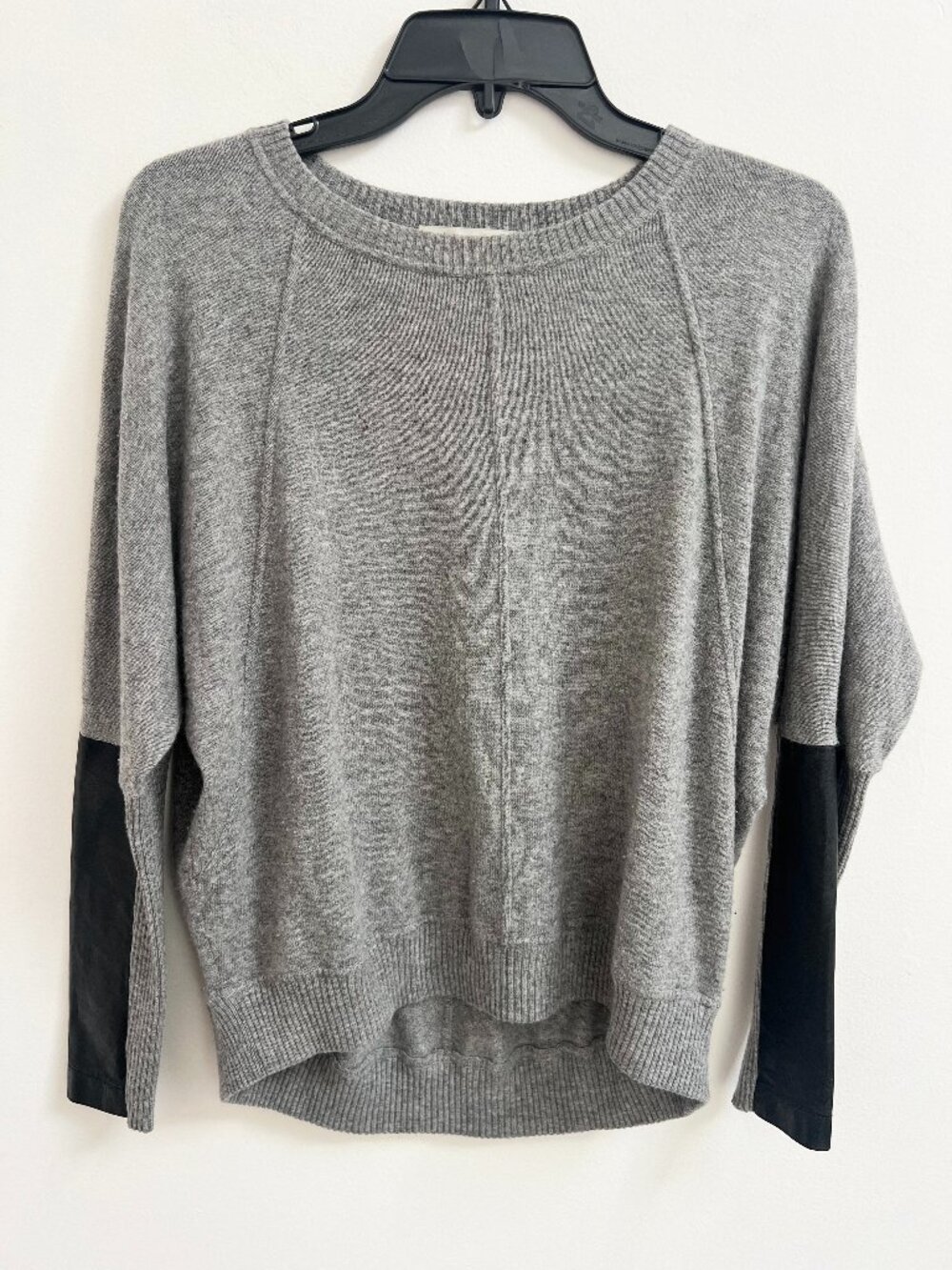 Autumn Cashmere 100% Pure Cashmere Sheepskin Leather Sleeve Sweater Gray XS